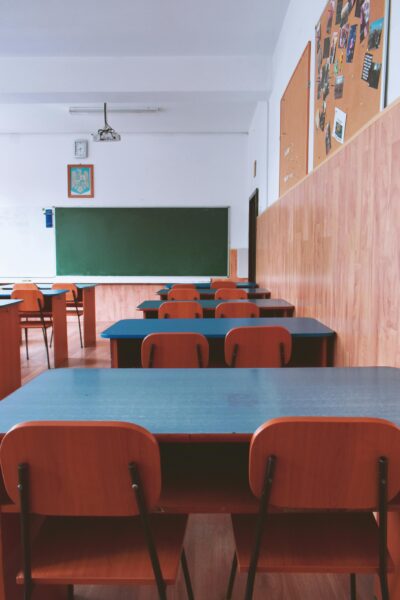 pexels didsss 2675061 - Pełna obsługa inwestycji - wszystko pod jednym dachem! Remonty i adaptacje budynków użyteczności publicznej – wyzwania i najlepsze rozwiązania