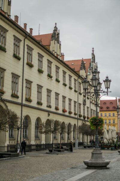 pexels shox 28672398 - Pełna obsługa inwestycji - wszystko pod jednym dachem! Remonty i adaptacje budynków użyteczności publicznej – wyzwania i najlepsze rozwiązania
